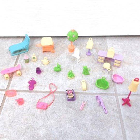 VINTAGE LIKE NEW Doll Accessories Furnitures - Picture 3 of 6